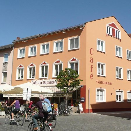 Cafe Am Donautor Hotel Kelheim Bagian luar foto