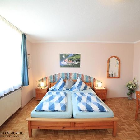Cafe Am Donautor Hotel Kelheim Bagian luar foto