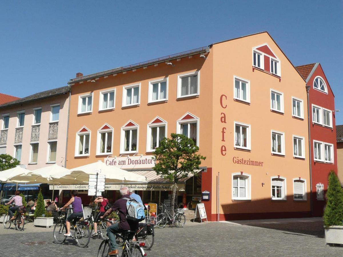 Cafe Am Donautor Hotel Kelheim Bagian luar foto
