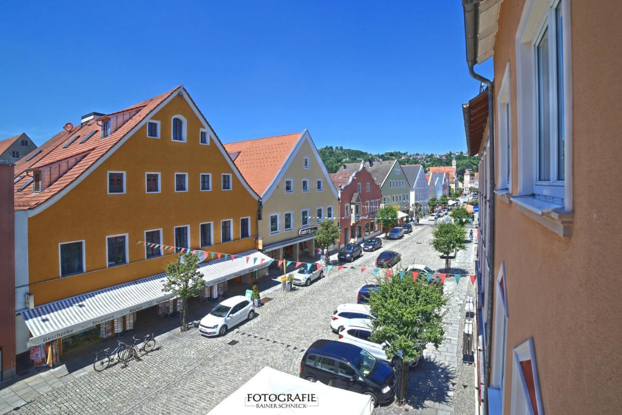 Cafe Am Donautor Hotel Kelheim Bagian luar foto