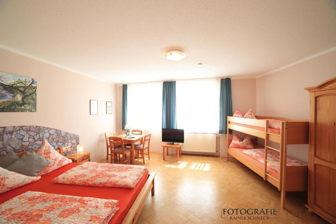 Cafe Am Donautor Hotel Kelheim Bagian luar foto